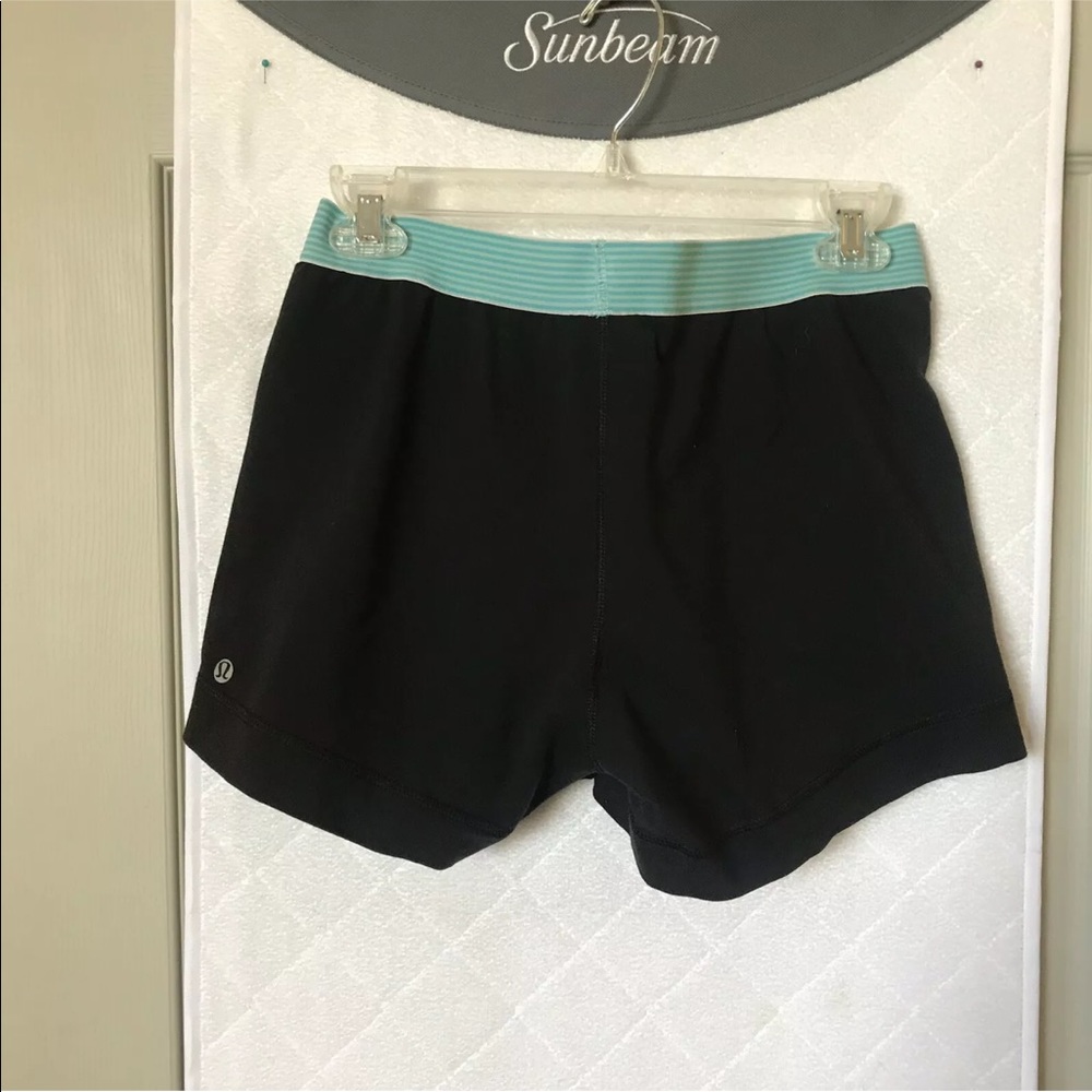 Lululemon Black Short Pants